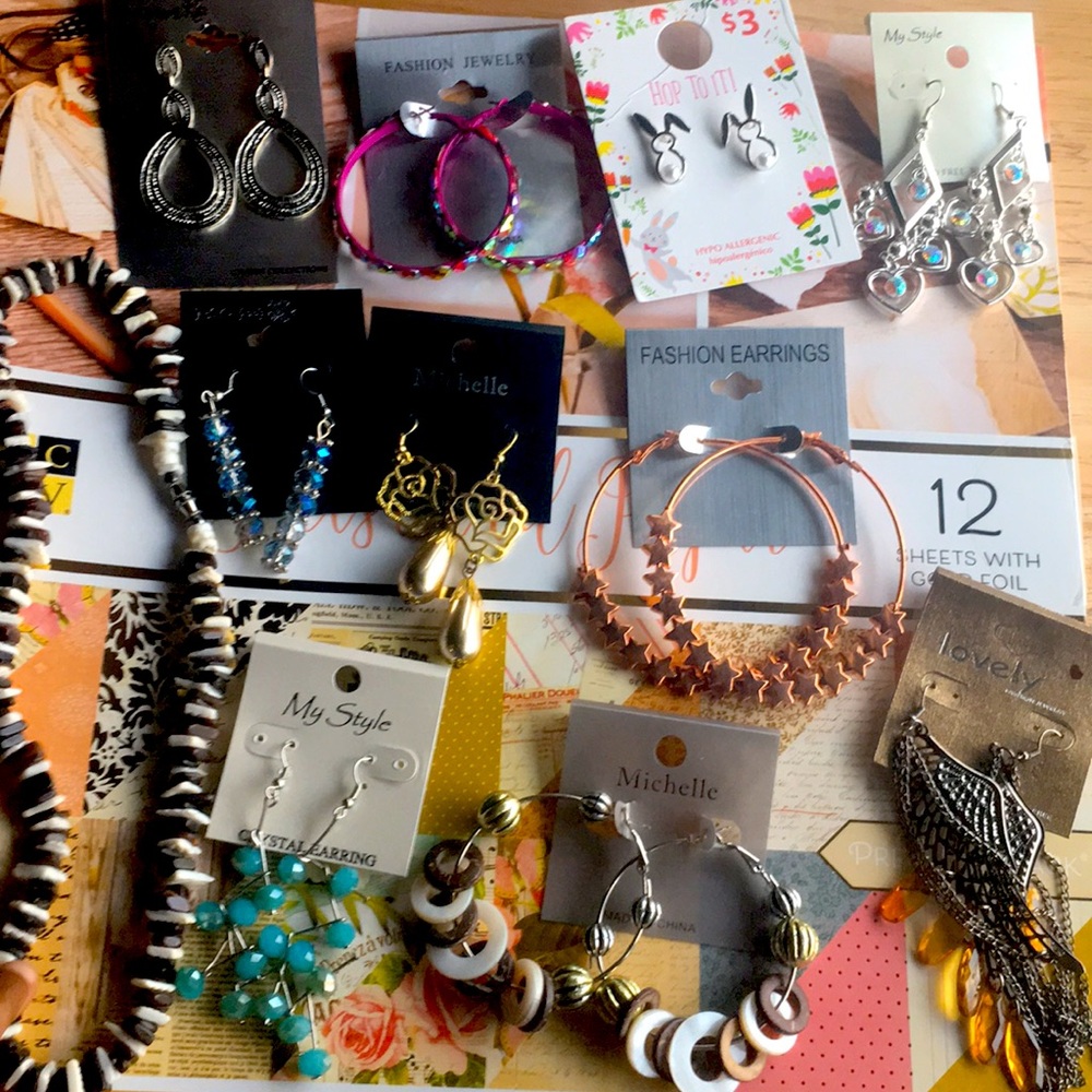 Lot of  new earrings set with tag